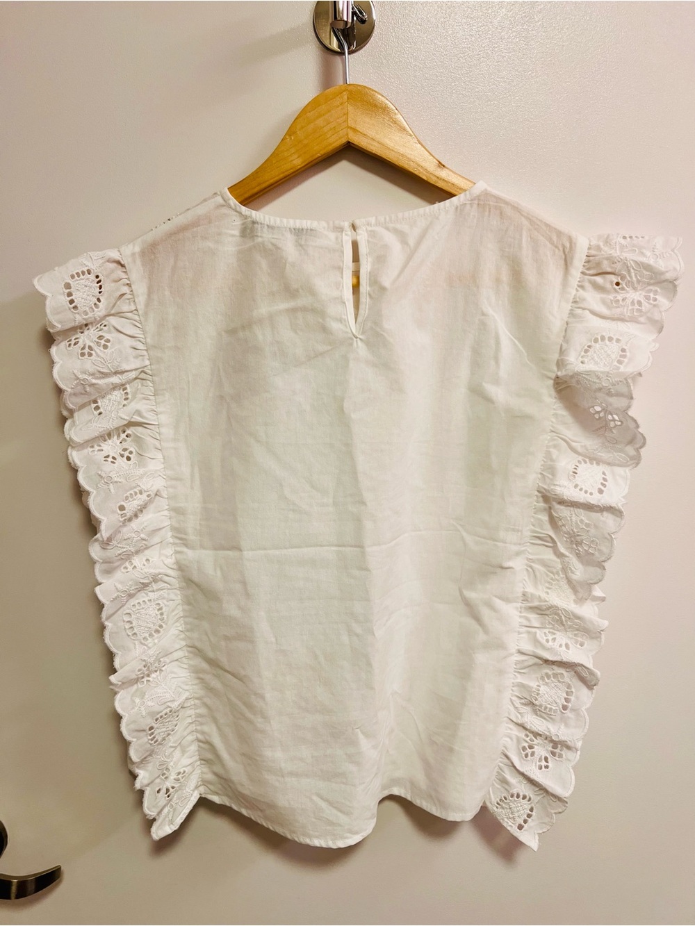 Joie Ivory Eyelet Embroidered Flutter Sleeve Cotton Blouse NWT Medium - Picture 7 of 12